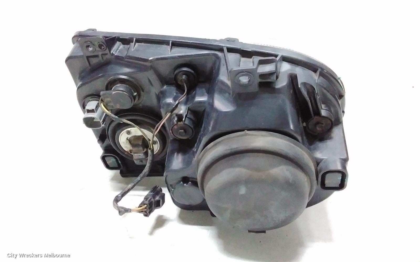 CHRYSLER 300C RIGHT HEADLAMP, XENON, 11/2005 - 12/2011
