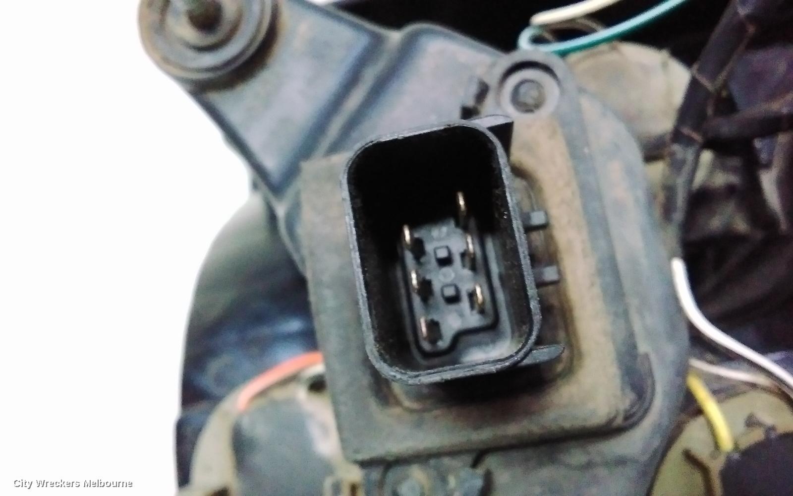 CHRYSLER 300C LEFT TAILLIGHT, IN BODY, SEDAN, 03/2008 - 12/2011