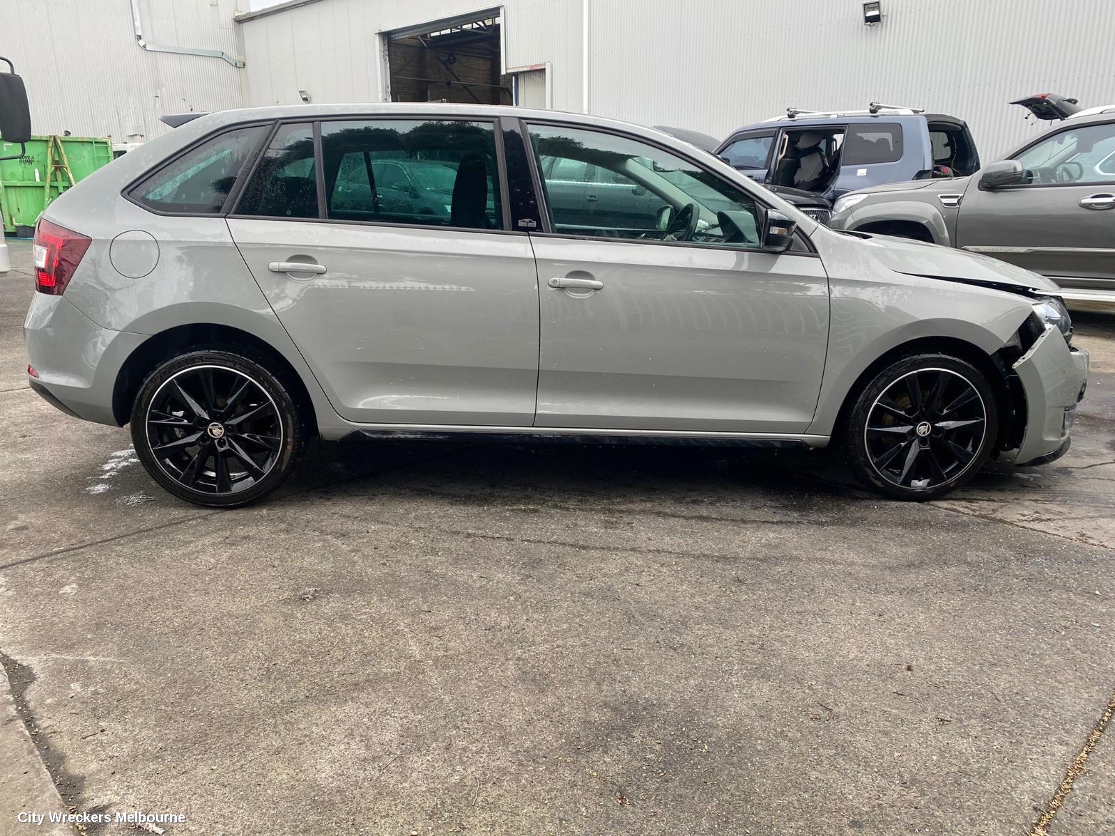 SKODA RAPID LEFT GUARD, NON GUARD FLASHE TYPE, NH, 05/2014 - 12/2020