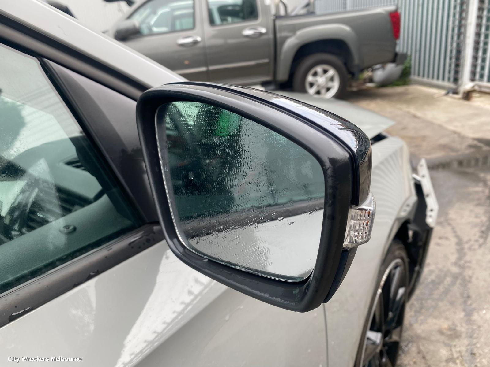 SKODA RAPID LEFT GUARD, NON GUARD FLASHE TYPE, NH, 05/2014 - 12/2020