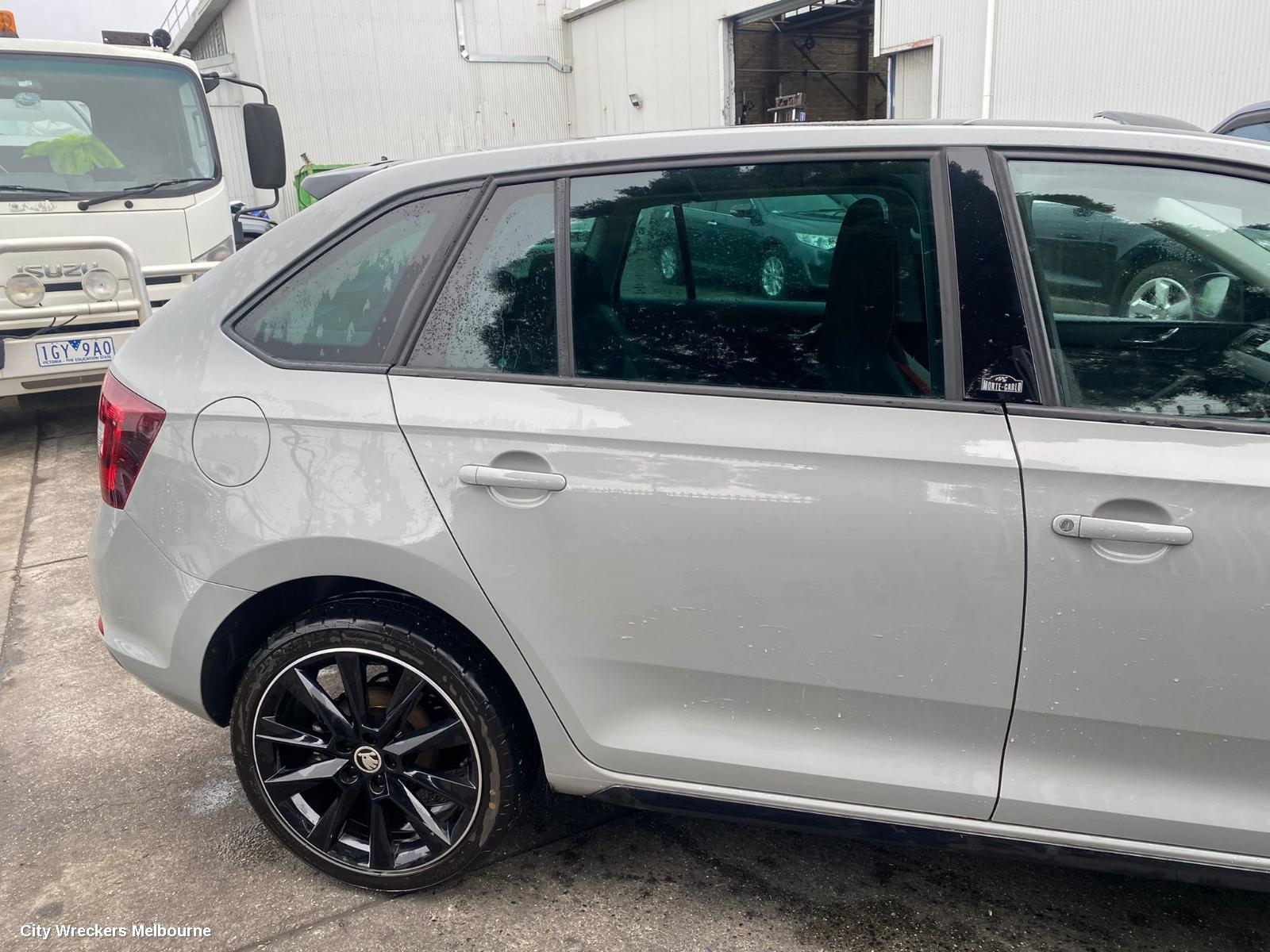 SKODA RAPID LEFT GUARD, NON GUARD FLASHE TYPE, NH, 05/2014 - 12/2020