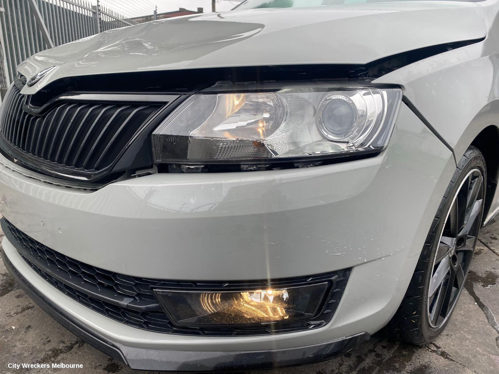 SKODA RAPID LEFT GUARD, NON GUARD FLASHE TYPE, NH, 05/2014 - 12/2020