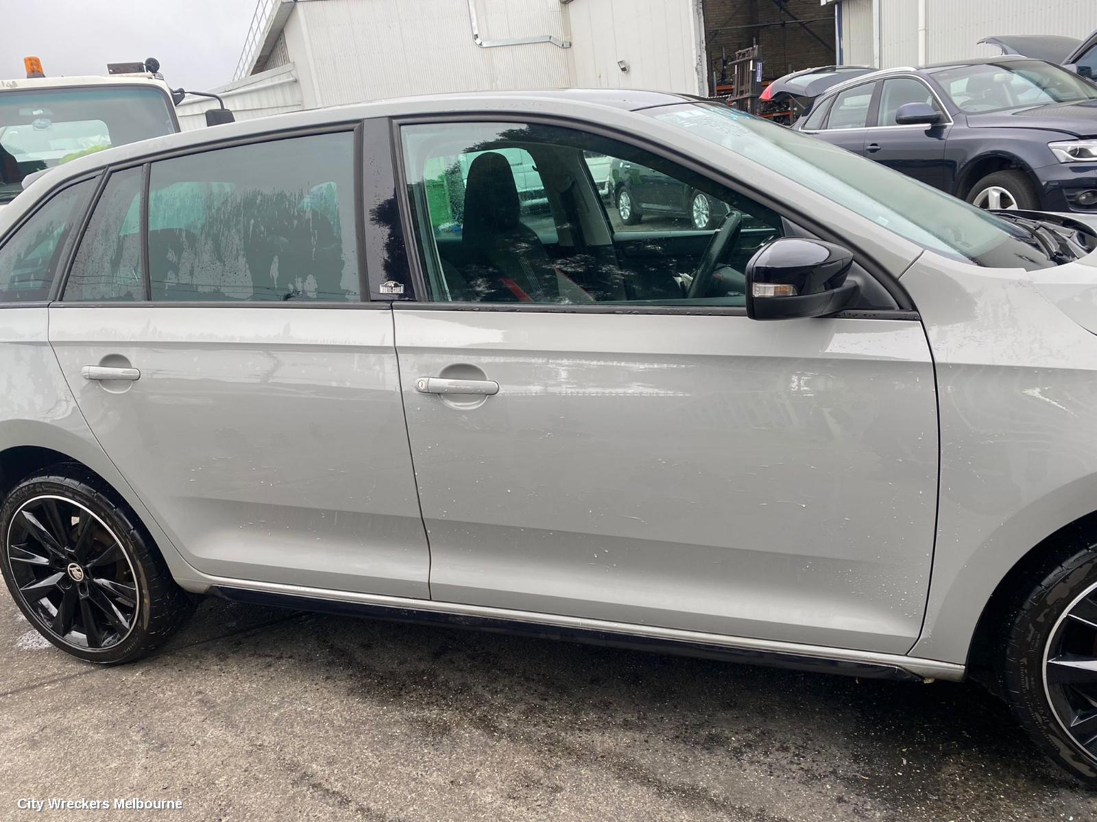 SKODA RAPID LEFT GUARD, NON GUARD FLASHE TYPE, NH, 05/2014 - 12/2020