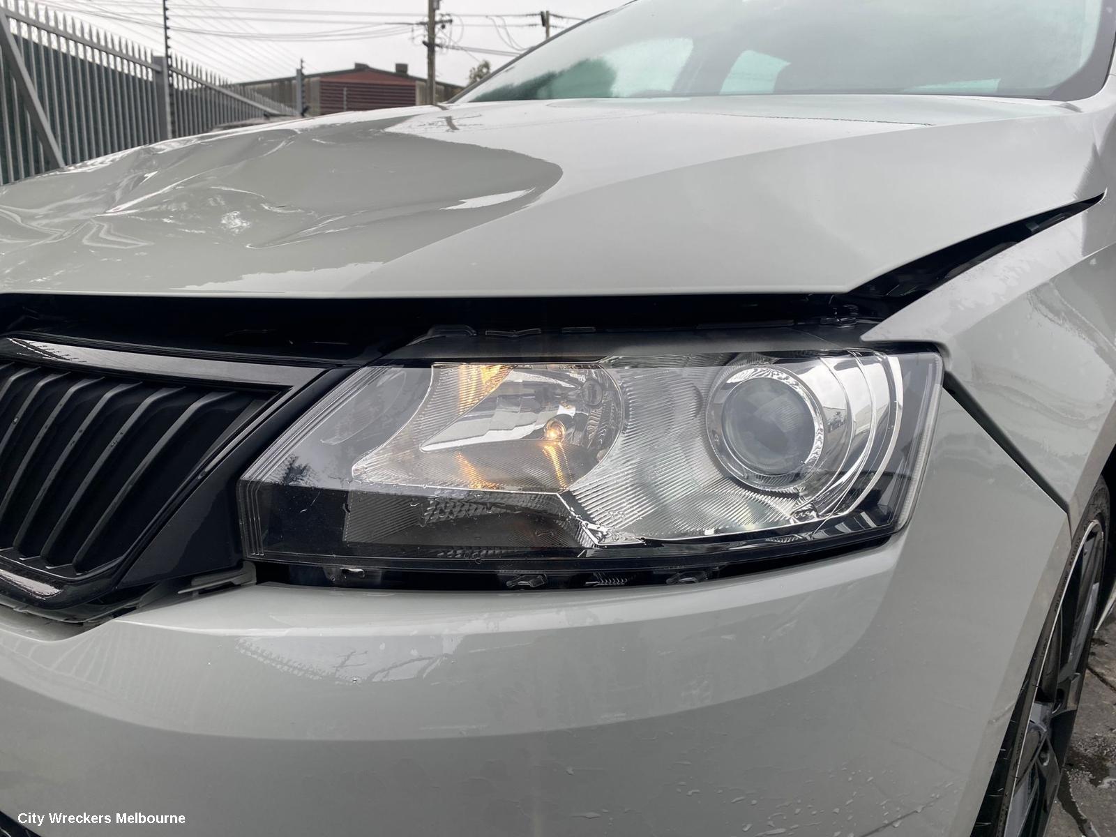 SKODA RAPID LEFT GUARD, NON GUARD FLASHE TYPE, NH, 05/2014 - 12/2020