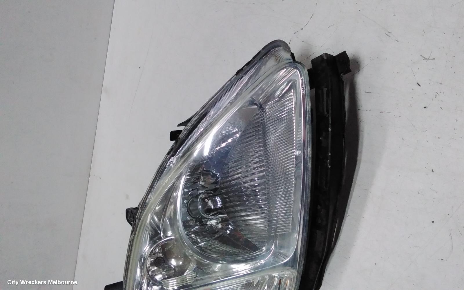 HONDA CIVIC RIGHT HEADLAMP, 7TH GEN, 5DR HATCH (AUST TYPE), 11/2000 - 10/2003