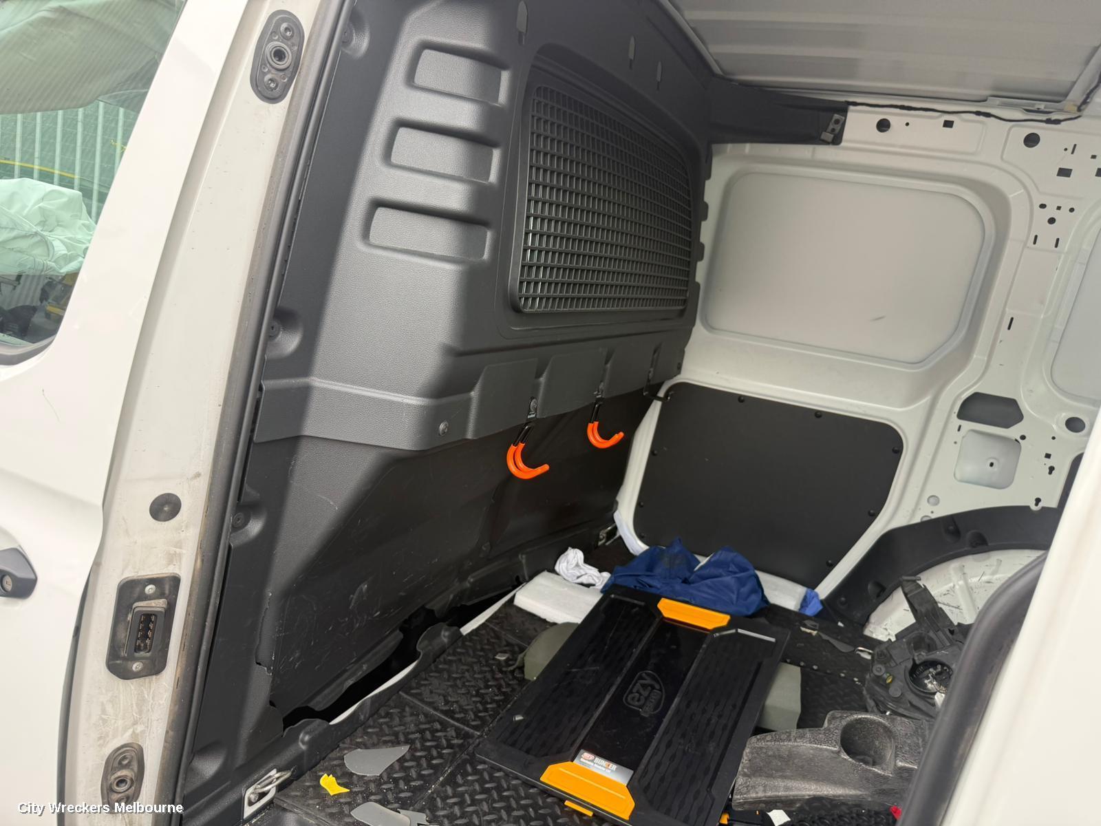 VOLKSWAGEN CADDY CARGO BARRIER, 5, 03/2021 ONWARDS