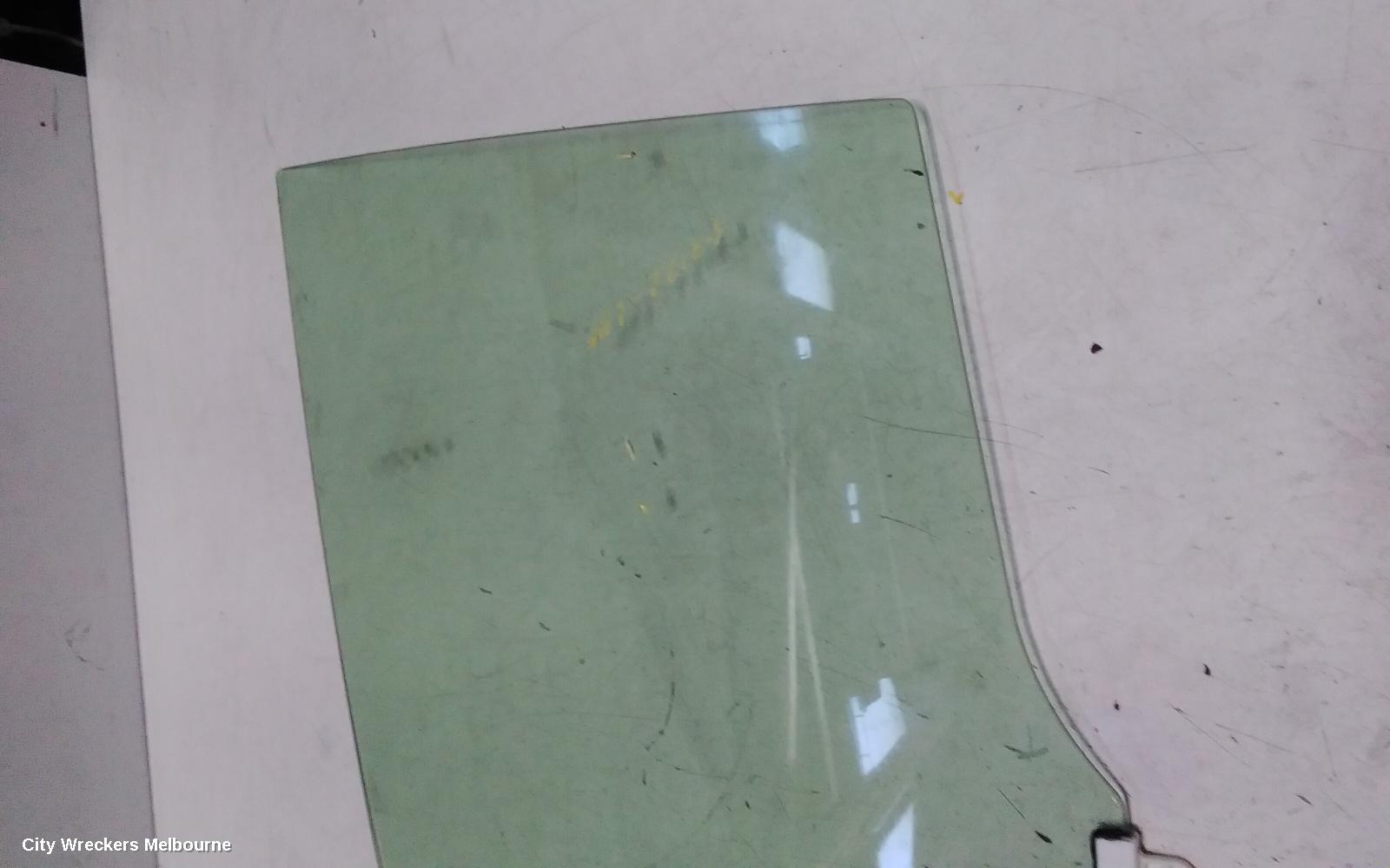 VOLKSWAGEN CADDY LEFT FRONT DOOR WINDOW, 5, 03/2021 ONWARDS