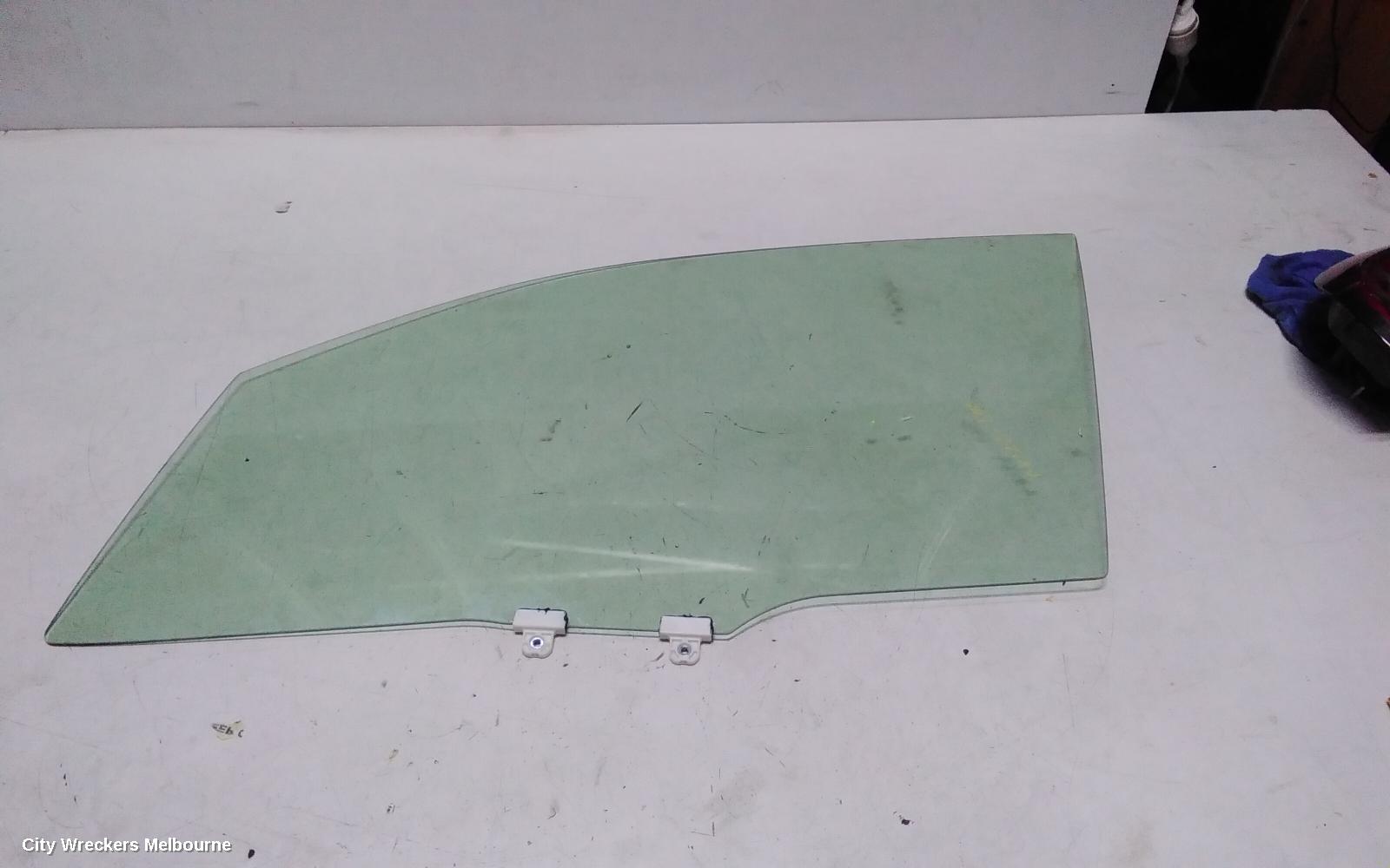 VOLKSWAGEN CADDY LEFT FRONT DOOR WINDOW, 5, 03/2021 ONWARDS
