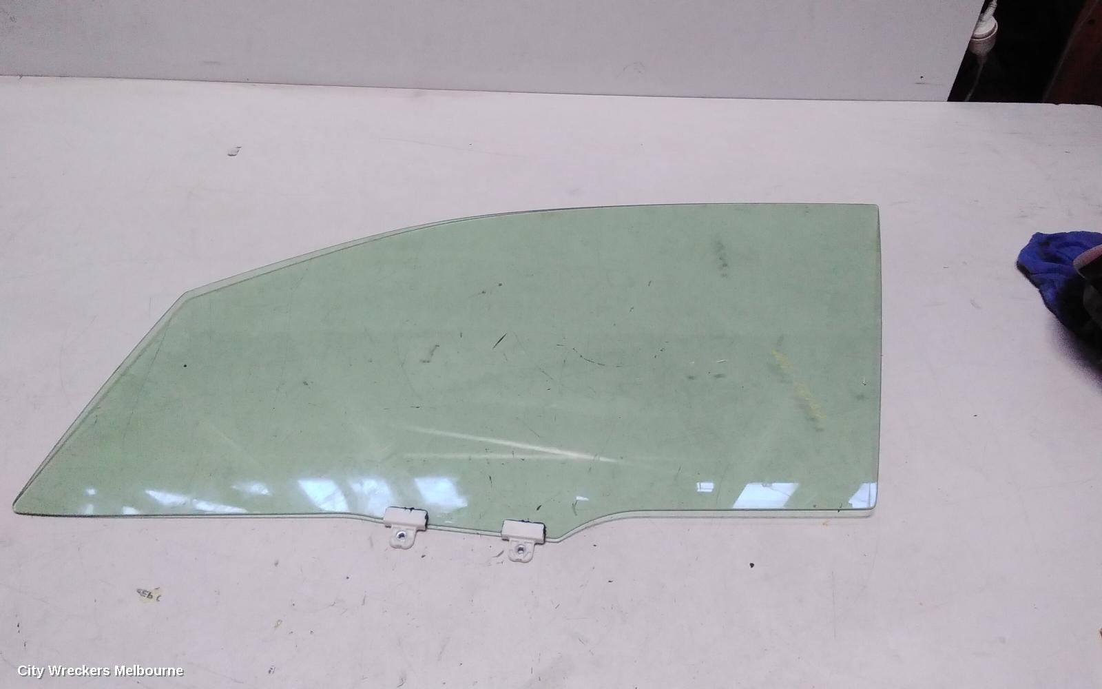 VOLKSWAGEN CADDY LEFT FRONT DOOR WINDOW, 5, 03/2021 ONWARDS