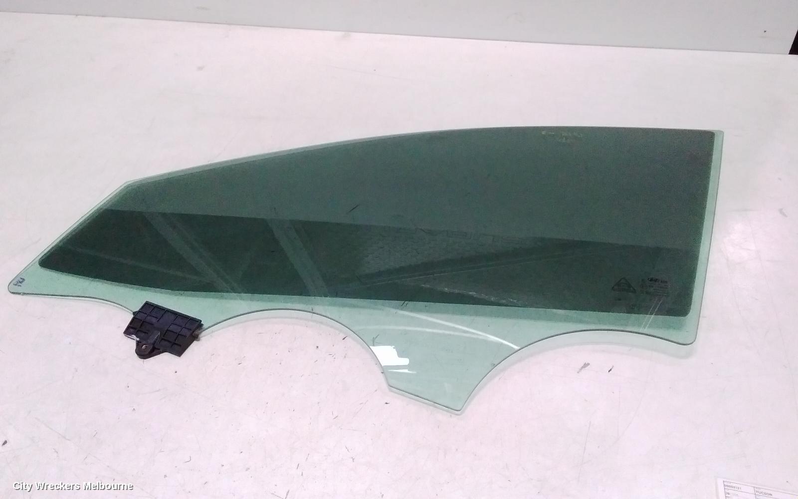 HYUNDAI TUCSON LEFT FRONT DOOR WINDOW, NX4, GREEN TINT TYPE, 02/2021 ONWARDS