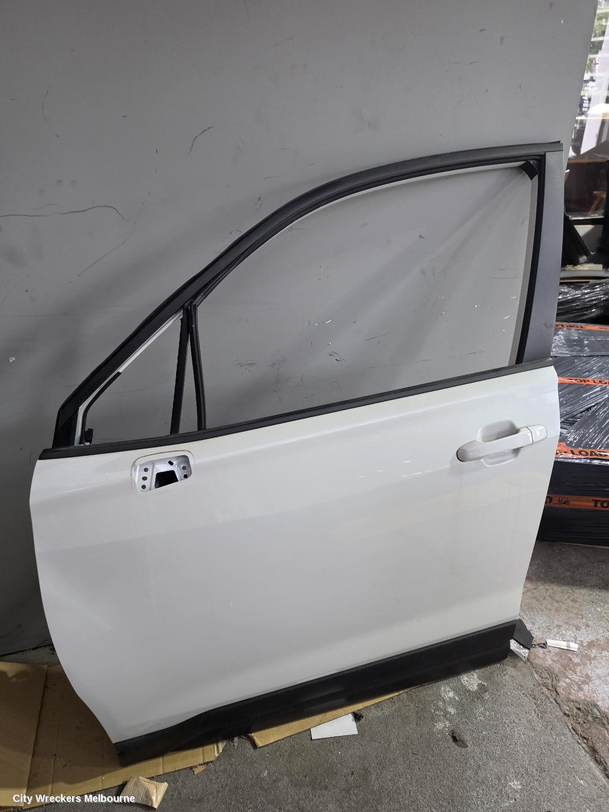 SUBARU FORESTER LEFT FRONT DOOR, SK, 08/2018 - 11/2024