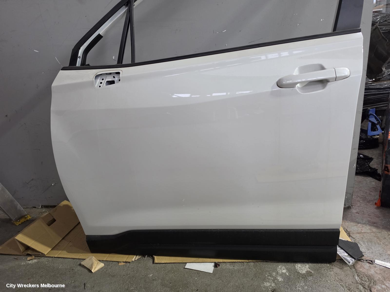 SUBARU FORESTER LEFT FRONT DOOR, SK, 08/2018 - 11/2024