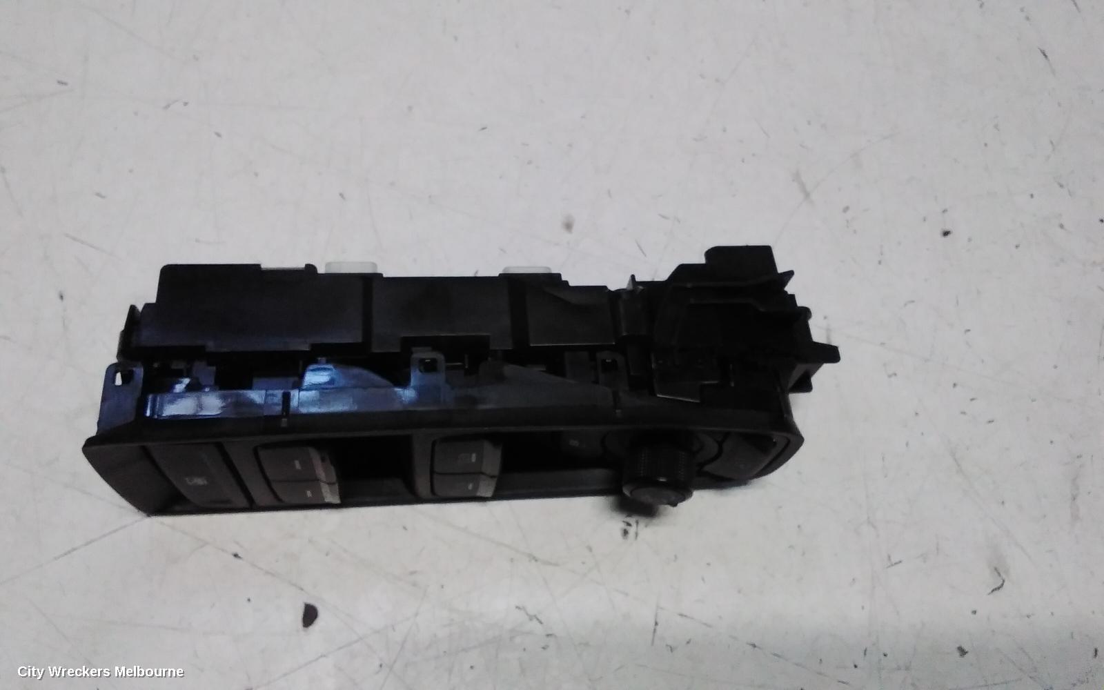 SUBARU FORESTER PWR DR WIND SWITCH, RH FRONT (MASTER SWITCH), SK, FL600, BLACK TIPS, 08/2018 - 11/2024