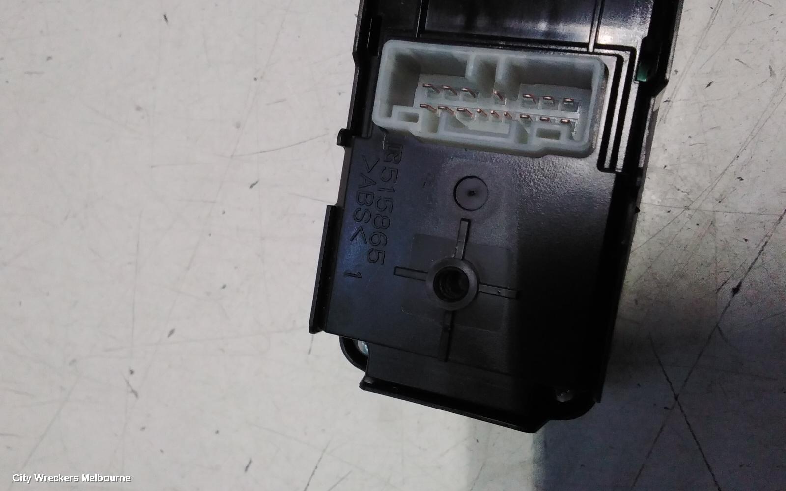 SUBARU FORESTER PWR DR WIND SWITCH, RH FRONT (MASTER SWITCH), SK, FL600, BLACK TIPS, 08/2018 - 11/2024