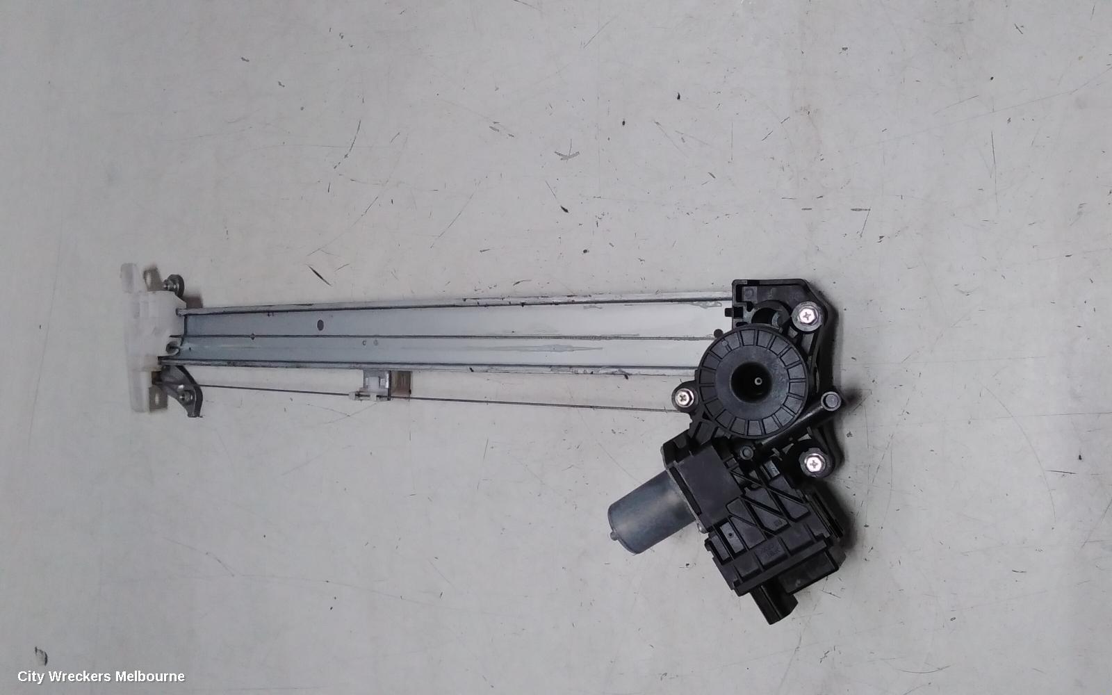 SUBARU FORESTER LEFT FRONT WINDOW REG/MOTOR, SK, 08/2018 - 11/2024