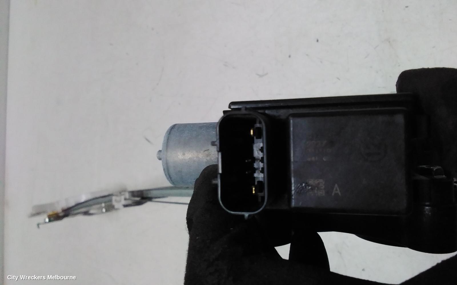 SUBARU FORESTER LEFT FRONT WINDOW REG/MOTOR, SK, 08/2018 - 11/2024
