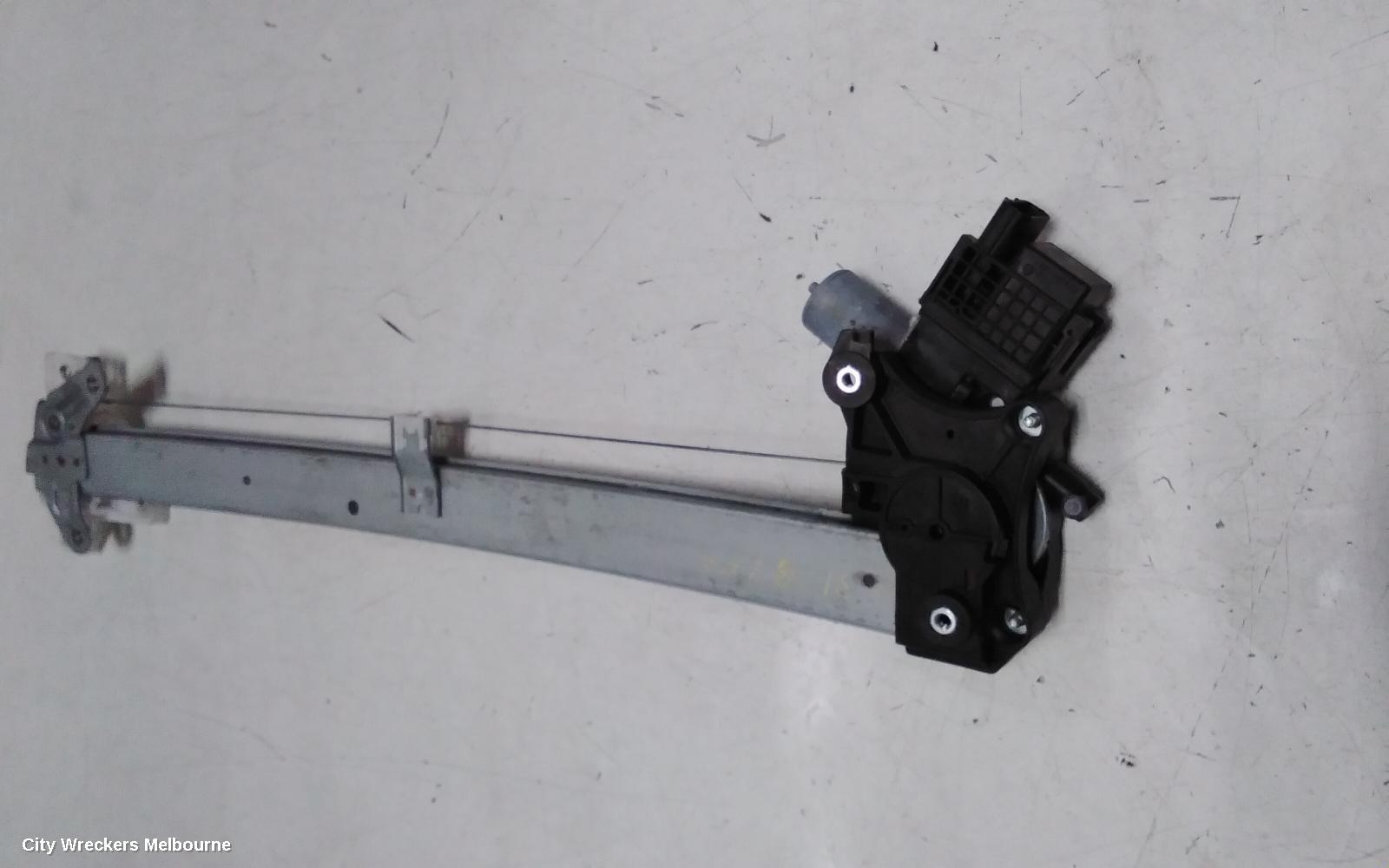 SUBARU FORESTER LEFT FRONT WINDOW REG/MOTOR, SK, 08/2018 - 11/2024