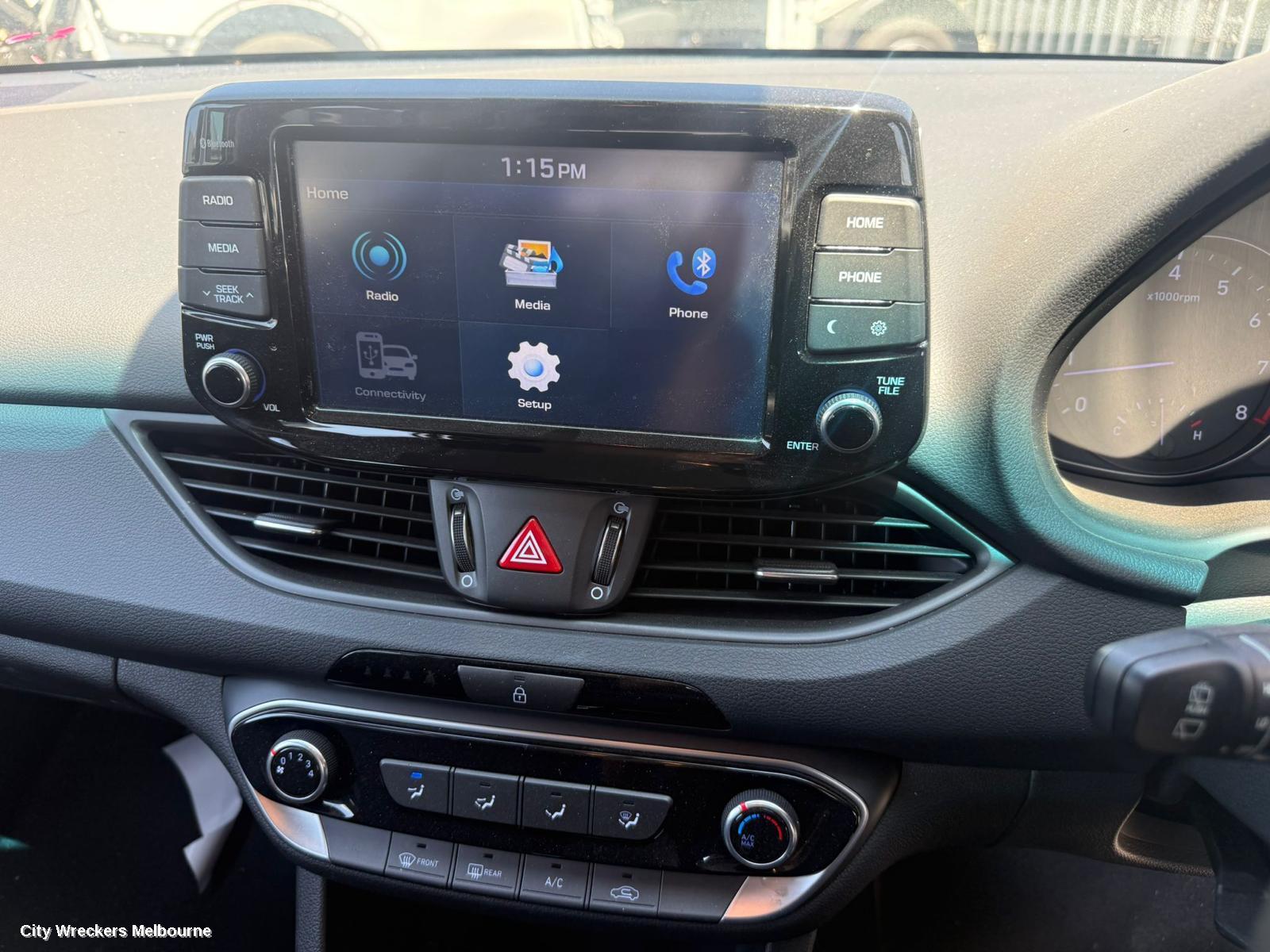 HYUNDAI I30 RADIO/CD/DVD/SAT/TV, HEAD UNIT, W/ DISPLAY UNIT, 8IN TOUCHSCREEN, NON SAT NAV/STANDARD AUDIO TYPE, PD, HATCH (S. KOREA VIN KMHH), 03/2017 - 07/2020