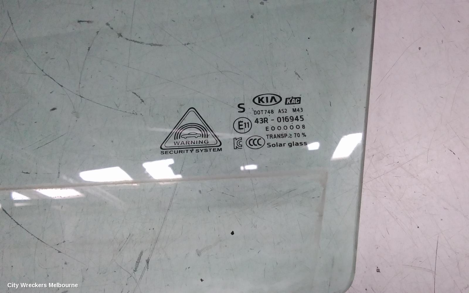 KIA SORENTO LEFT FRONT DOOR WINDOW, MQ4, GREEN TINT TYPE, 02/2020 ONWARDS