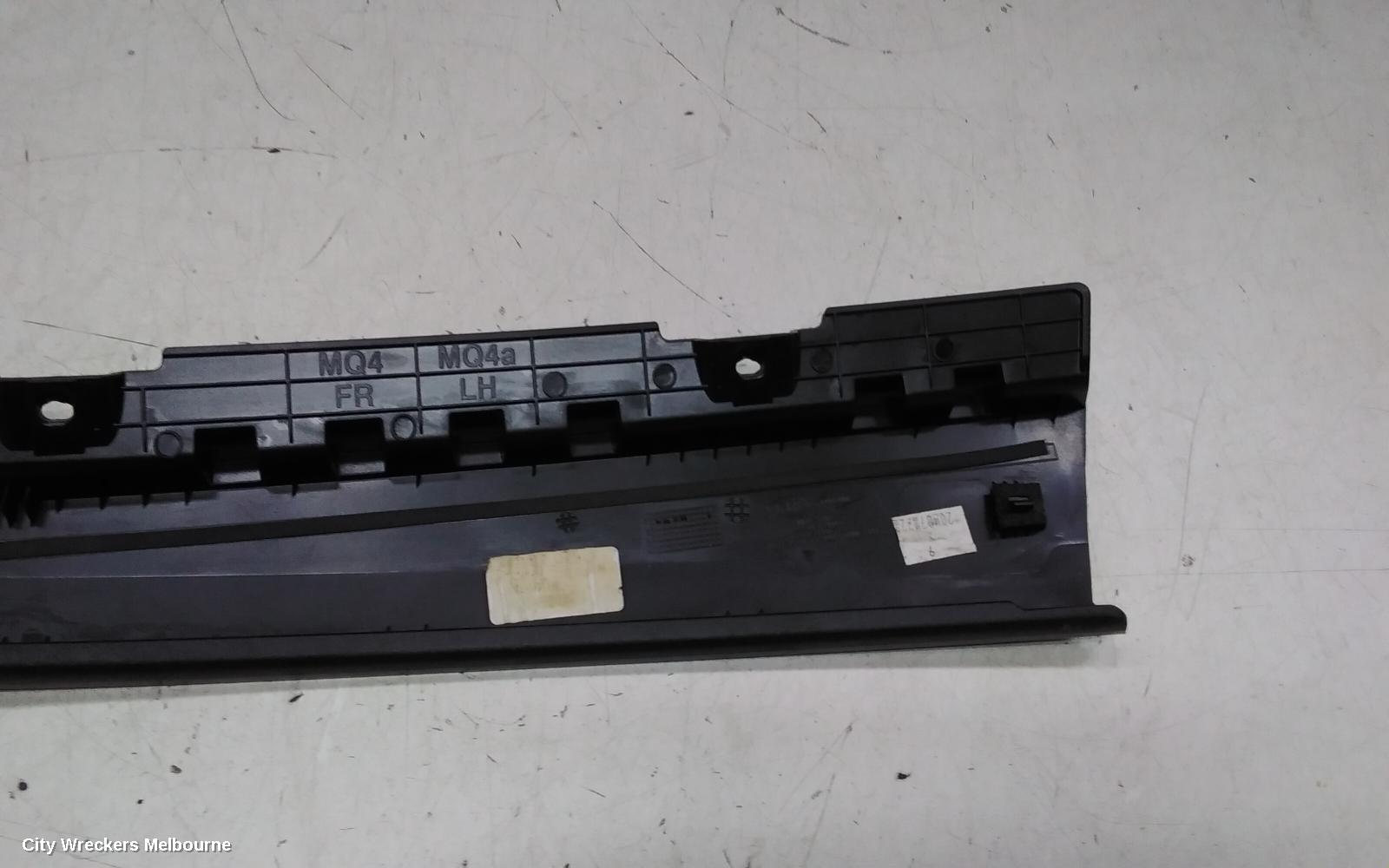 KIA SORENTO DOOR MOULD, UPPER BLACK MOULD: 139647, LH FRONT, MQ4, 02/2020 ONWARDS