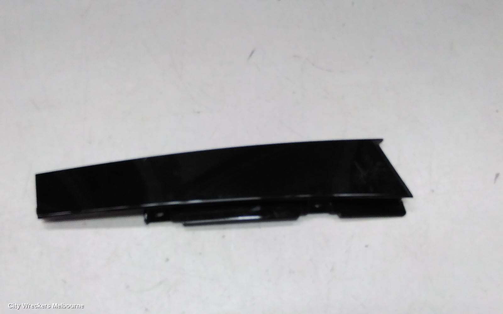 KIA SORENTO DOOR MOULD, UPPER BLACK MOULD: 139647, LH FRONT, MQ4, 02/2020 ONWARDS