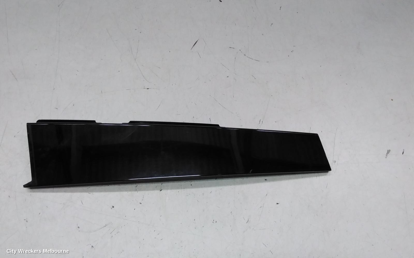 KIA SORENTO DOOR MOULD, UPPER BLACK MOULD: 139647, LH FRONT, MQ4, 02/2020 ONWARDS