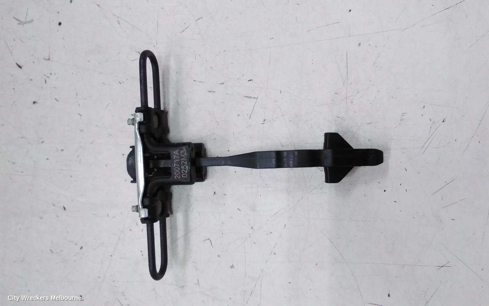 KIA SORENTO DOOR HINGE/RUNNER, CHECK STRAP, LH FRONT, MQ4, 02/2020 ONWARDS