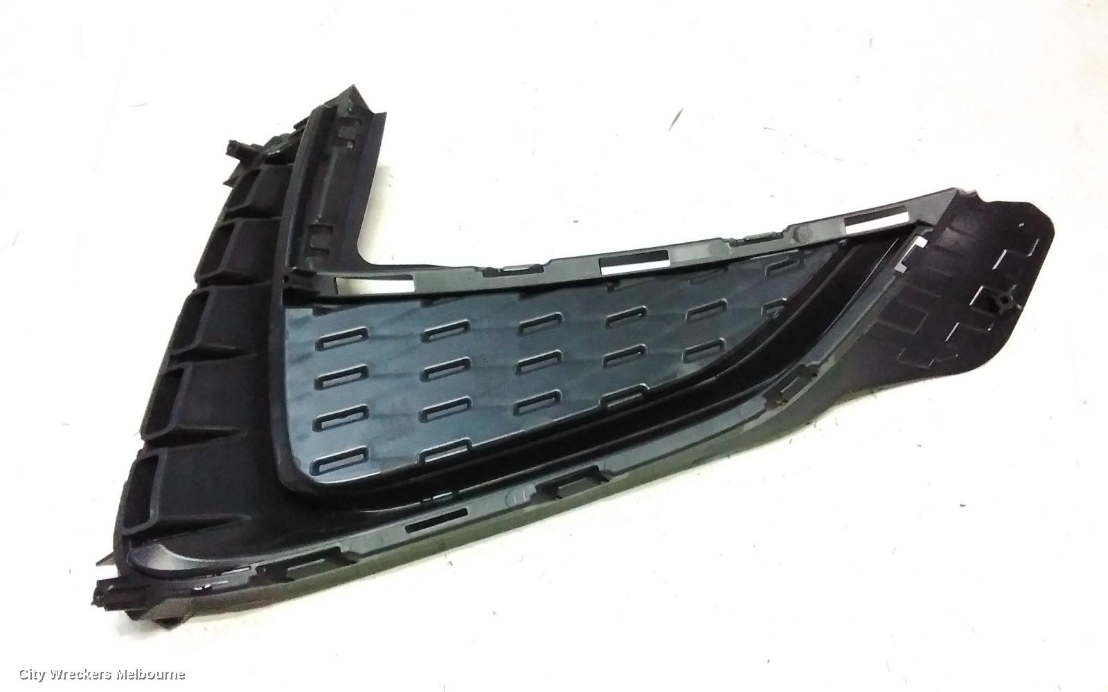 MG MG5 GRILLE, AP32, BUMPER GRILLE (LH SIDE), 01/2023 ONWARDS
