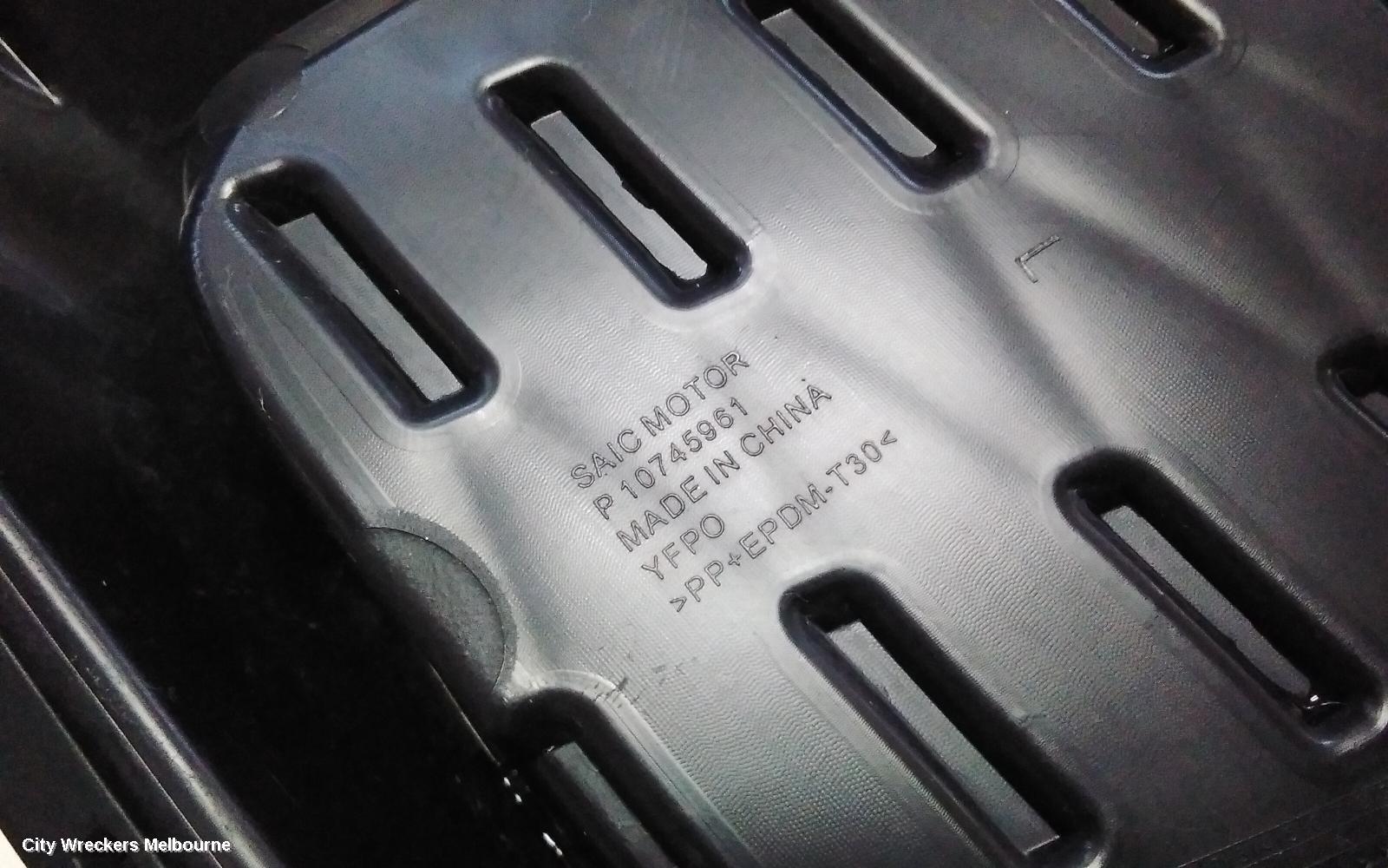 MG MG5 GRILLE, AP32, BUMPER GRILLE (LH SIDE), 01/2023 ONWARDS