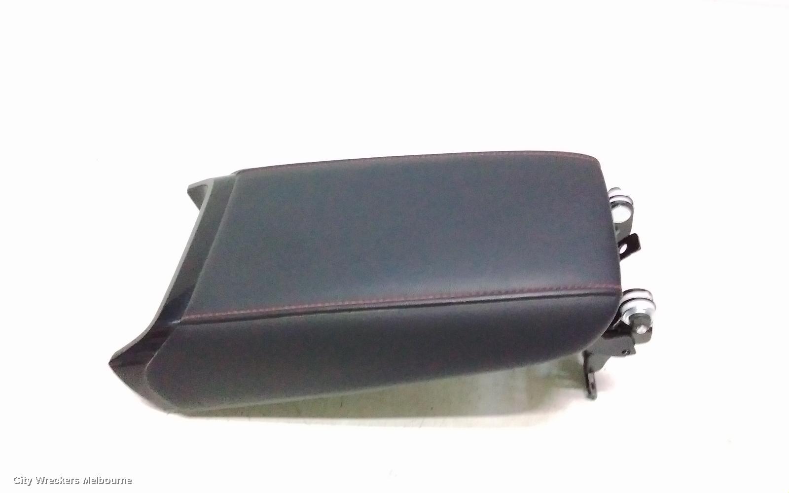 MG MG5 CONSOLE, AP32, 01/2023 ONWARDS