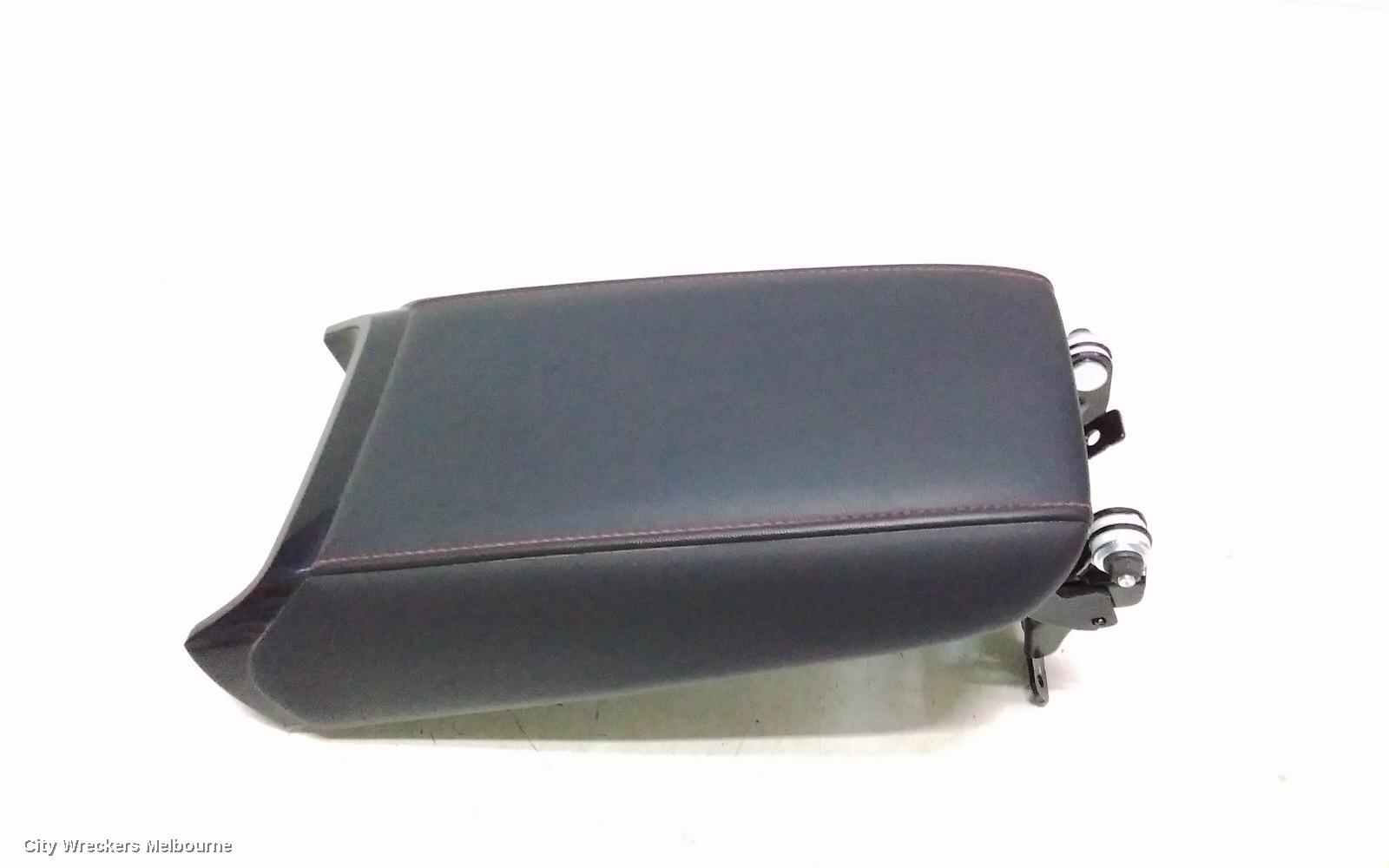 MG MG5 CONSOLE, AP32, 01/2023 ONWARDS