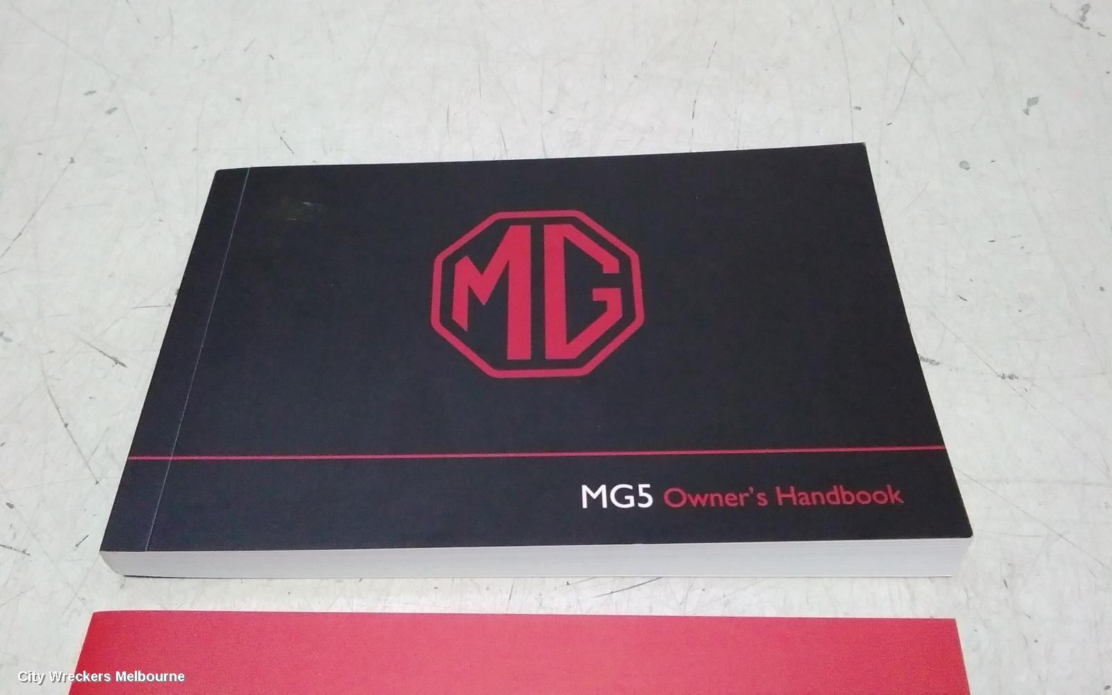 MG MG5 OWNERS HANDBOOK, AP32, 01/2023 ONWARDS