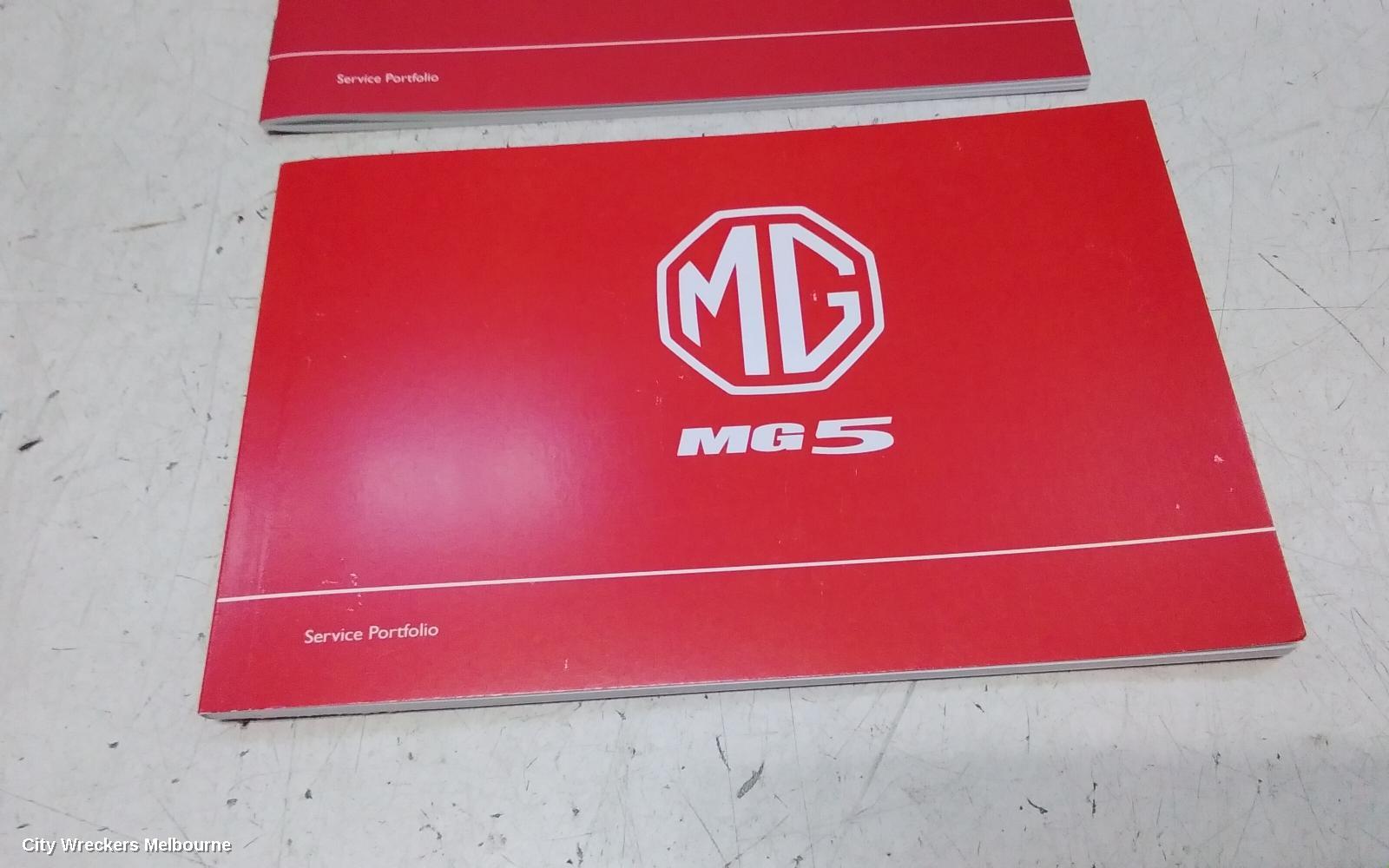 MG MG5 OWNERS HANDBOOK, AP32, 01/2023 ONWARDS