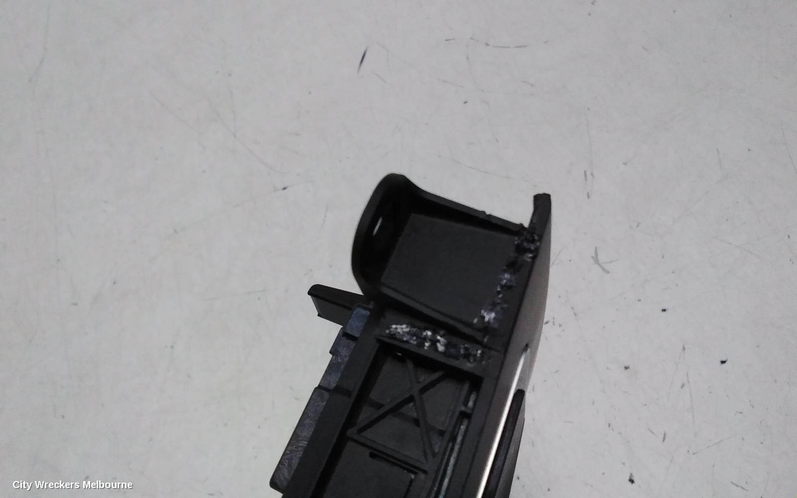 BMW 1 SERIES HEATER/AC CONTROLS, DUAL ZONE CLIMATE CONTROL, F20, HATCH, 06/2011 - 02/2015