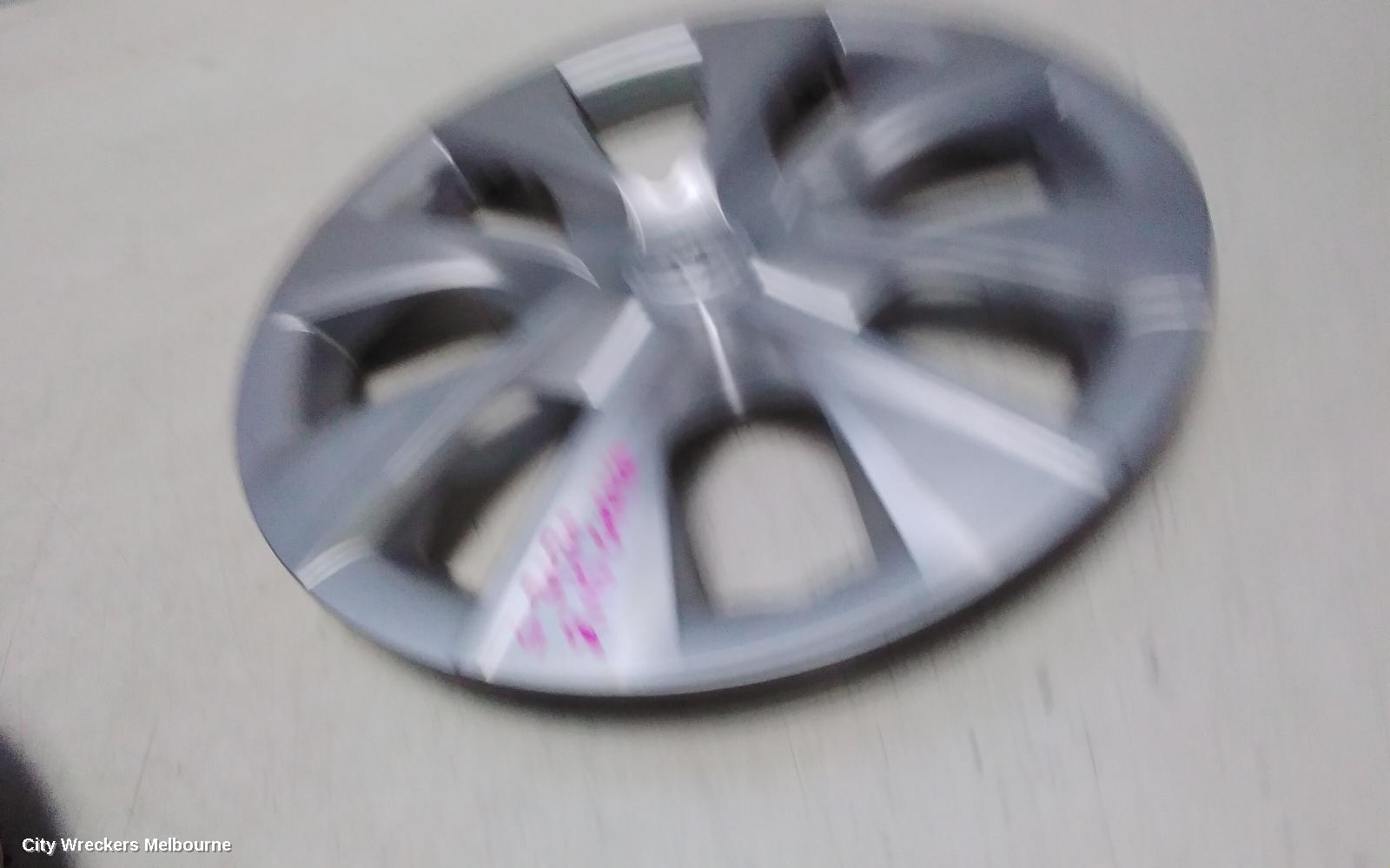 TOYOTA COROLLA WHEEL COVER/HUB CAP, ZRE172R, SEDAN, 12/2013 - 06/2019