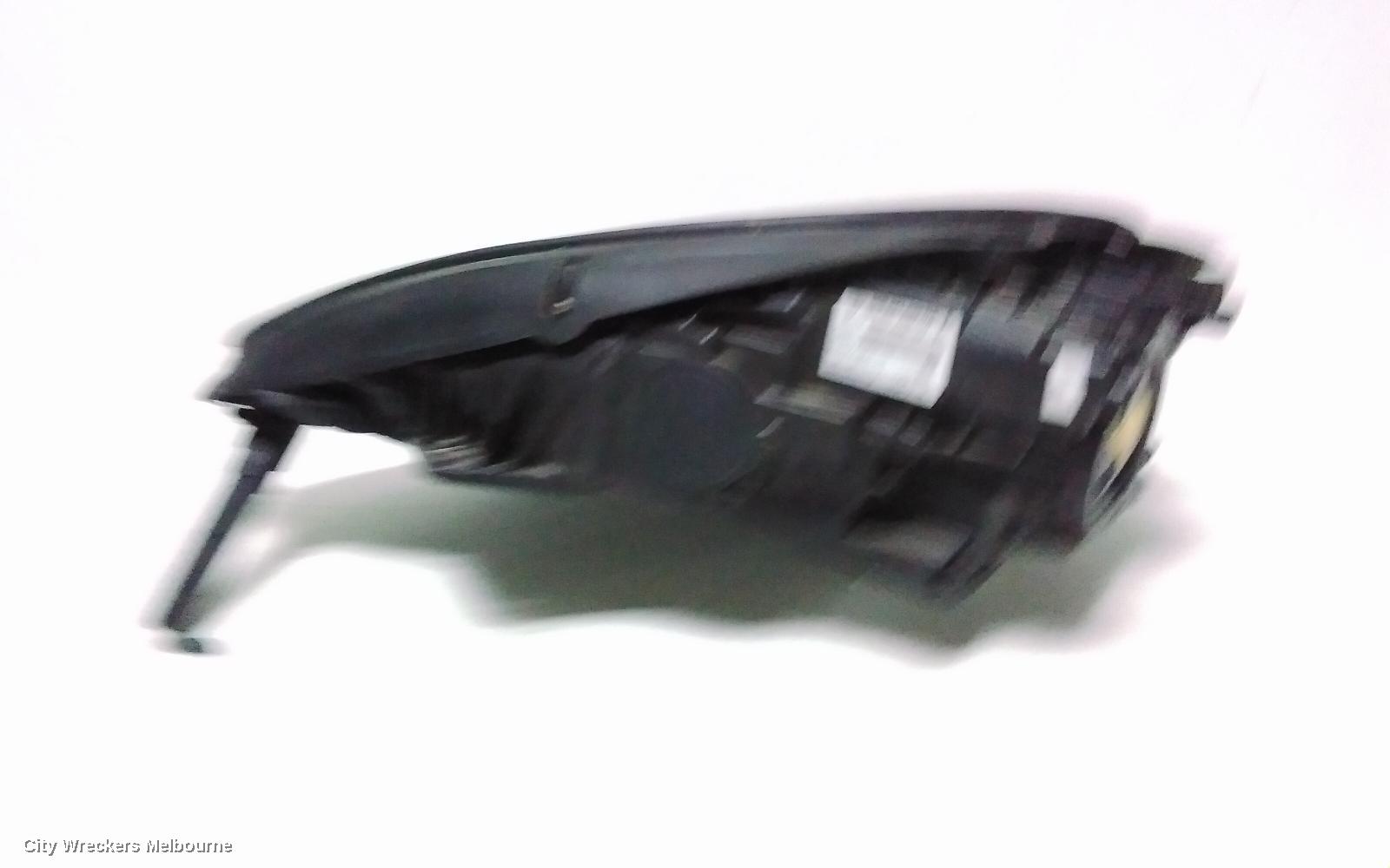 PORSCHE MACAN RIGHT HEADLAMP, 95B, W/ BI-XENON, ADAPTIVE TYPE, 06/2014 - 07/2018