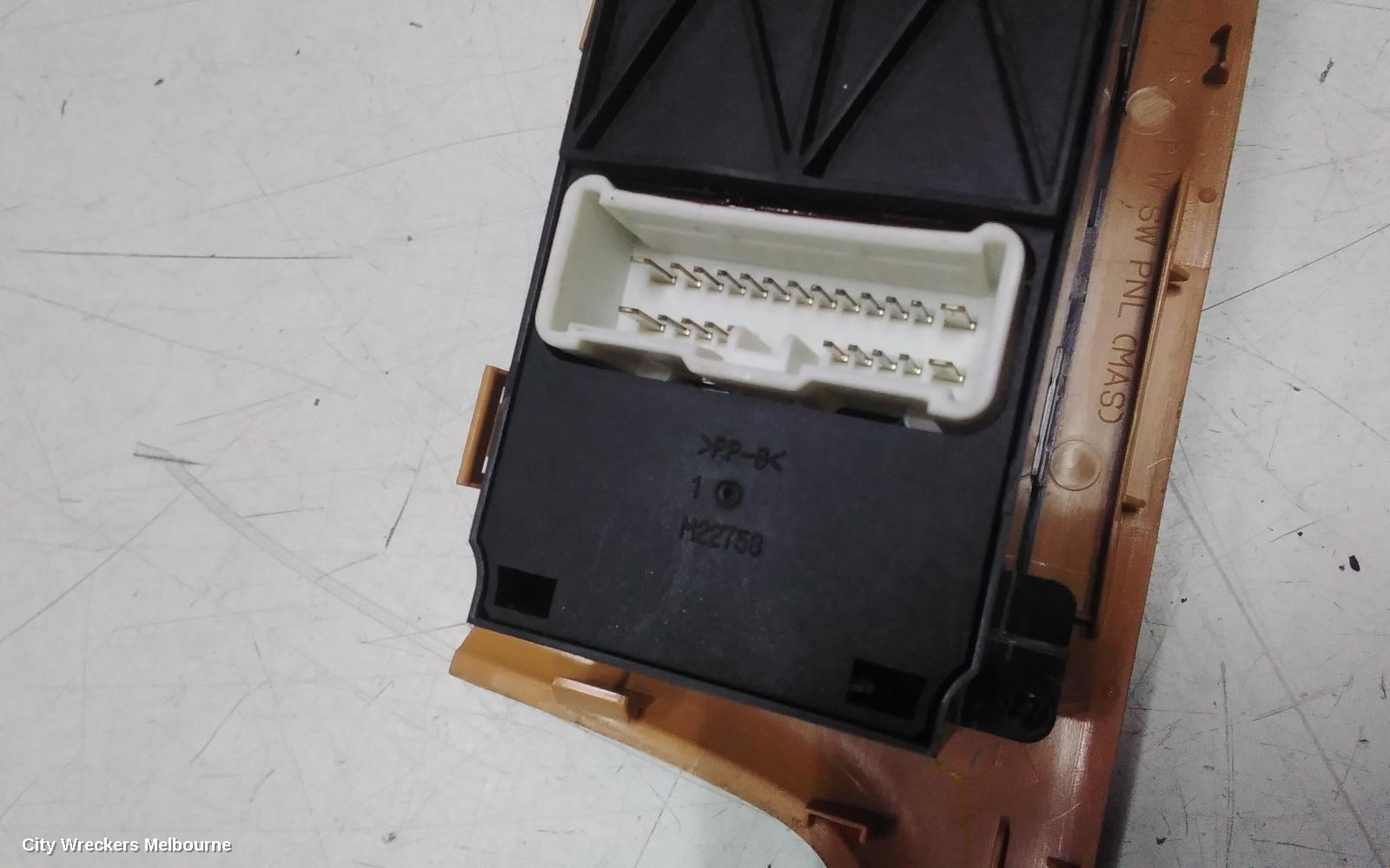 HONDA ACCORD PWR DR WIND SWITCH, RH FRONT (MASTER SWITCH), 7TH GEN, CL/EURO (VIN JHMCL), 06/2003 - 03/2008
