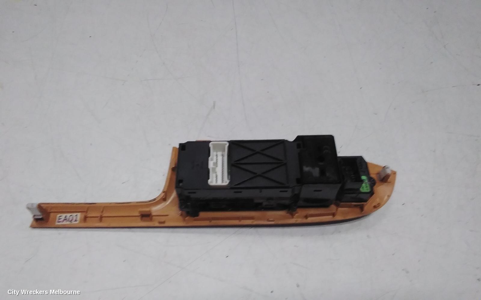 HONDA ACCORD PWR DR WIND SWITCH, RH FRONT (MASTER SWITCH), 7TH GEN, CL/EURO (VIN JHMCL), 06/2003 - 03/2008