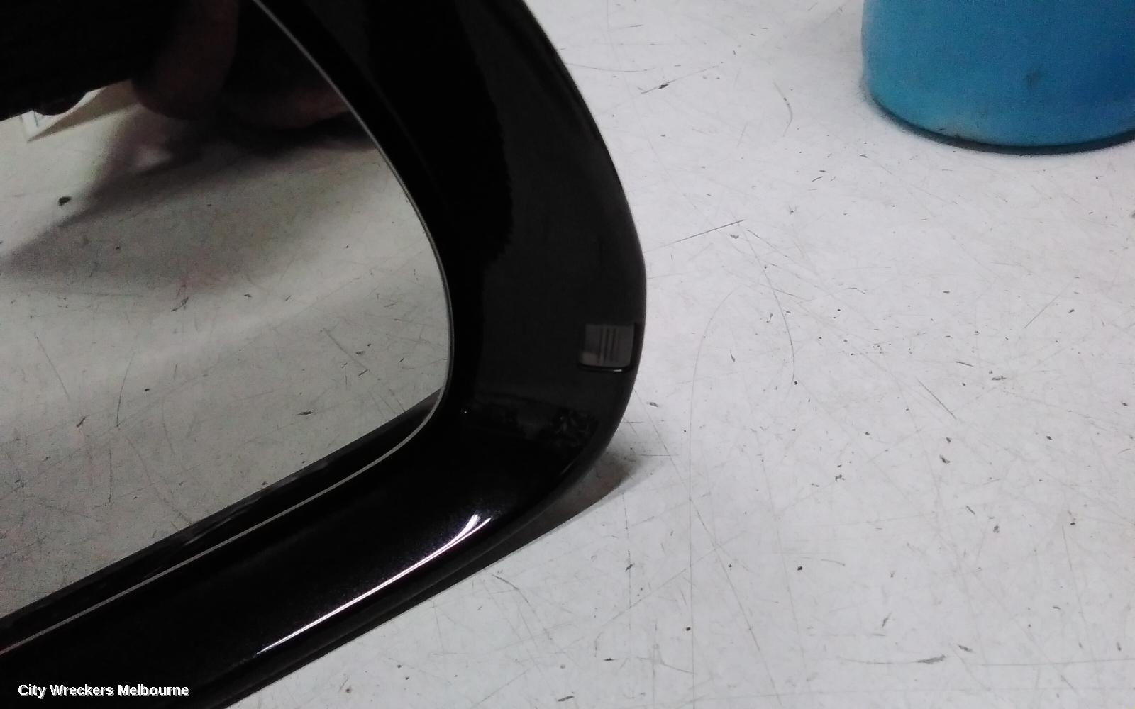AUDI A4 RIGHT DOOR MIRROR, B8 8K, A4, MANUAL FOLD, NO LANE CHANGE ASSIST TYPE, 1 PLUG (6 WIRE), 02/2008 - 05/2009