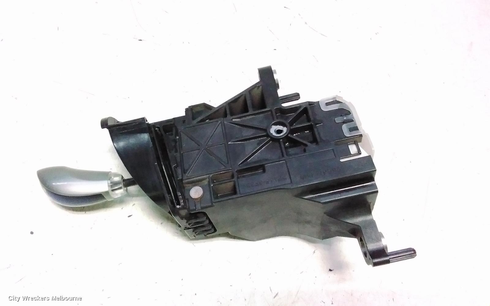 TOYOTA PRIUS GEAR STICK/SHIFTER, ZVW40R, PRIUS V, 05/2012 - 11/2022
