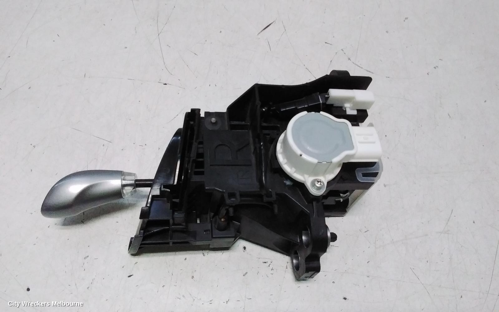TOYOTA PRIUS GEAR STICK/SHIFTER, ZVW40R, PRIUS V, 05/2012 - 11/2022