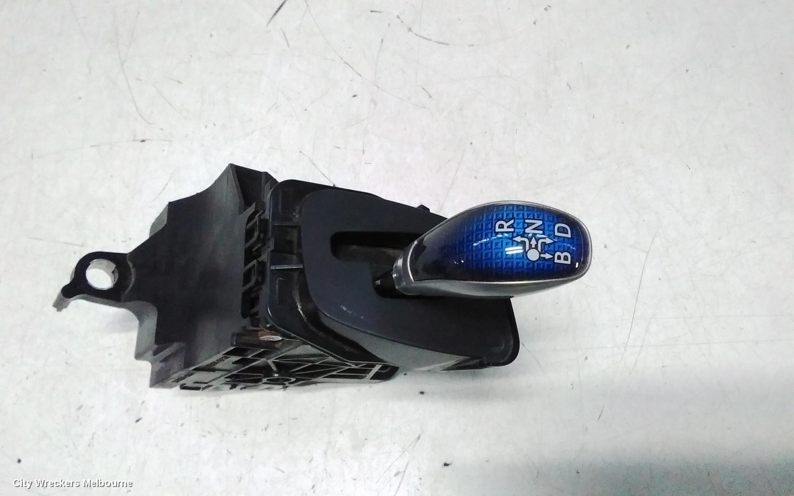 TOYOTA PRIUS GEAR STICK/SHIFTER, ZVW40R, PRIUS V, 05/2012 - 11/2022