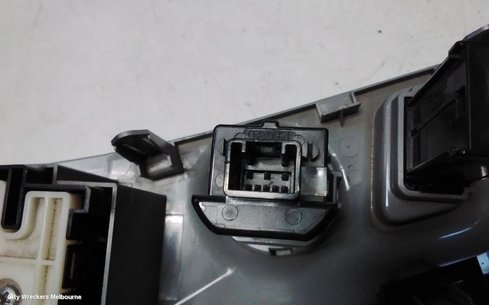 TOYOTA PRIUS, ZVW40R, PRIUS V, 05/2012 - 11/2022, START STOP BUTTOON: 139890