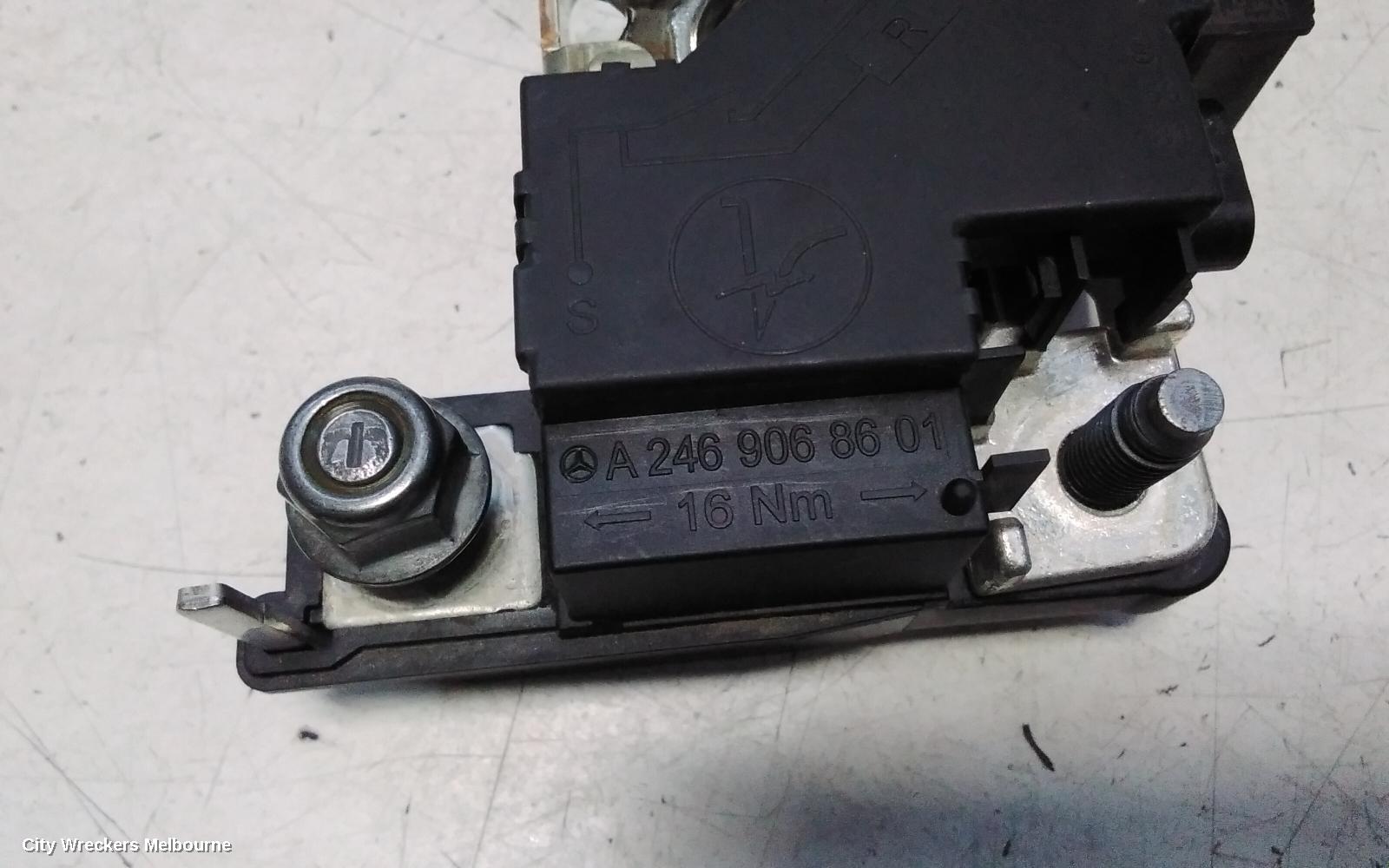 MERCEDES GLA CLASS BATTERY TERMINAL, X156, POSITIVE TERMINAL, ***USE FUSE BOX PART TYPE***, 04/2014 - 01/2020