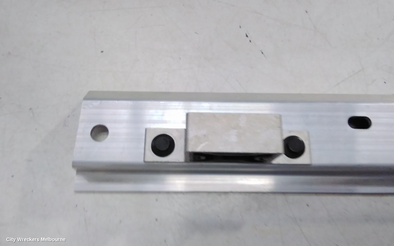 TESLA MODEL Y, 1ST GEN, 03/2022 ONWARDS, UPPER RADIATOR BRACKET: 139930