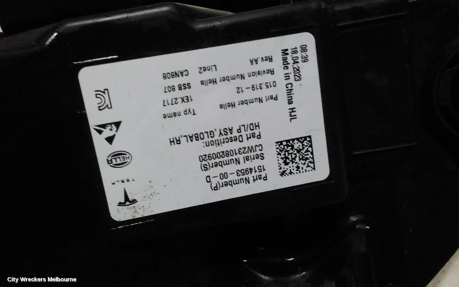 TESLA MODEL Y RIGHT HEADLAMP, 1ST GEN, LED TYPE, 03/2022 ONWARDS