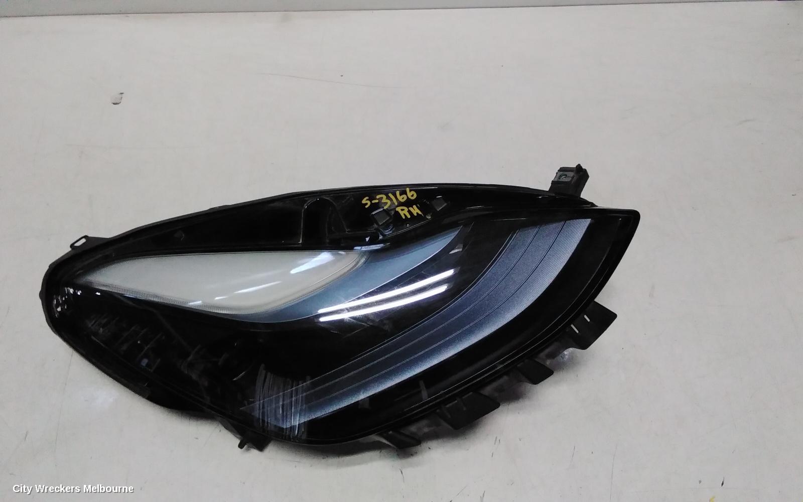 TESLA MODEL Y RIGHT HEADLAMP, 1ST GEN, LED TYPE, 03/2022 ONWARDS