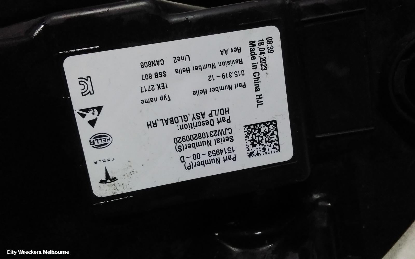 TESLA MODEL Y RIGHT HEADLAMP, 1ST GEN, LED TYPE, 03/2022 ONWARDS