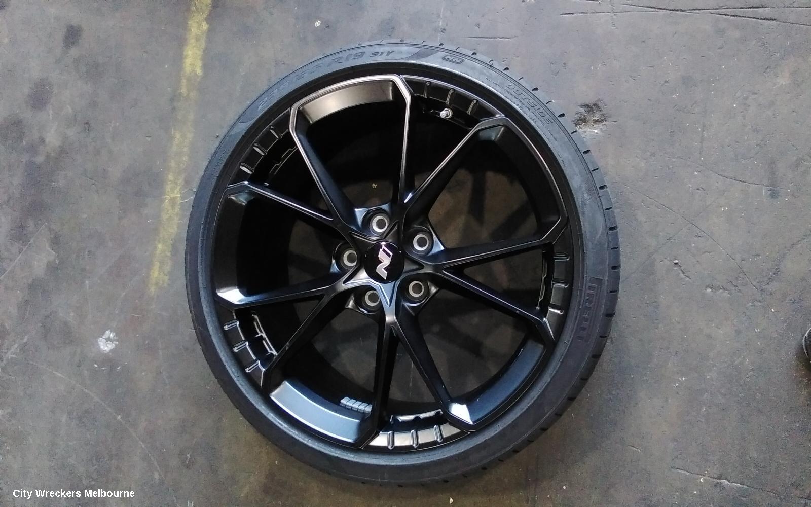 HYUNDAI I30 WHEEL MAG, FACTORY, 19X8IN, 5 V SPOKE, BLACK, CN7, SEDAN (S.KOREA VIN KMHL), 03/2023 ONWARDS