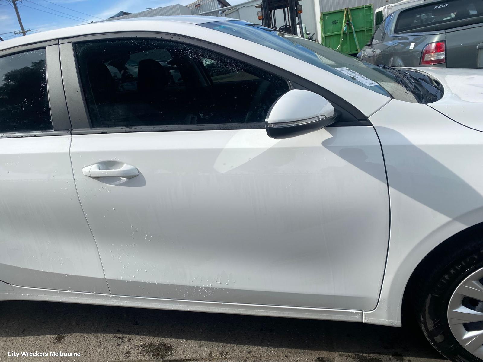 KIA CERATO DOOR HANDLE, OUTER, LH FRONT, W/ SMART KEYLESS ENTRY TYPE, BD, 04/2018 ONWARDS